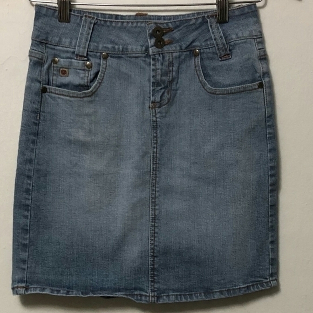 Paris blues denim girls skirt size 0⭐️
